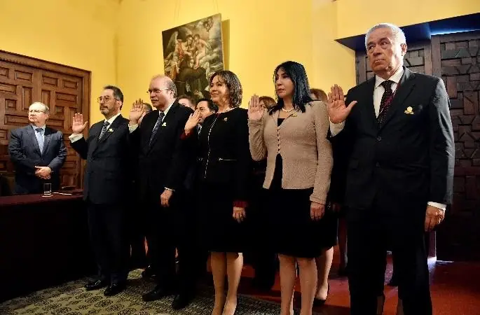 Integrantes de la Directiva durante la ceremonia de juramentacion Integrantes de la Directiva durante la ceremonia de juramentacion